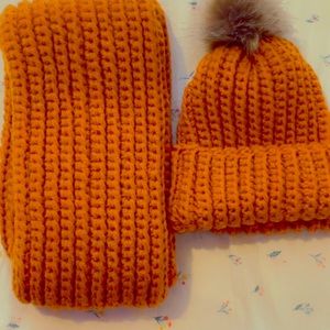 Brand New Beautiful Handmade Crochet 🧶 Hats & Scarfs